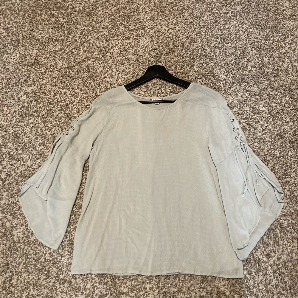 Grey Lace-Up 3/4 Sleeve Crew Neck Blouse